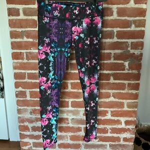 Fabletics pink watercolor inkblot leggings M